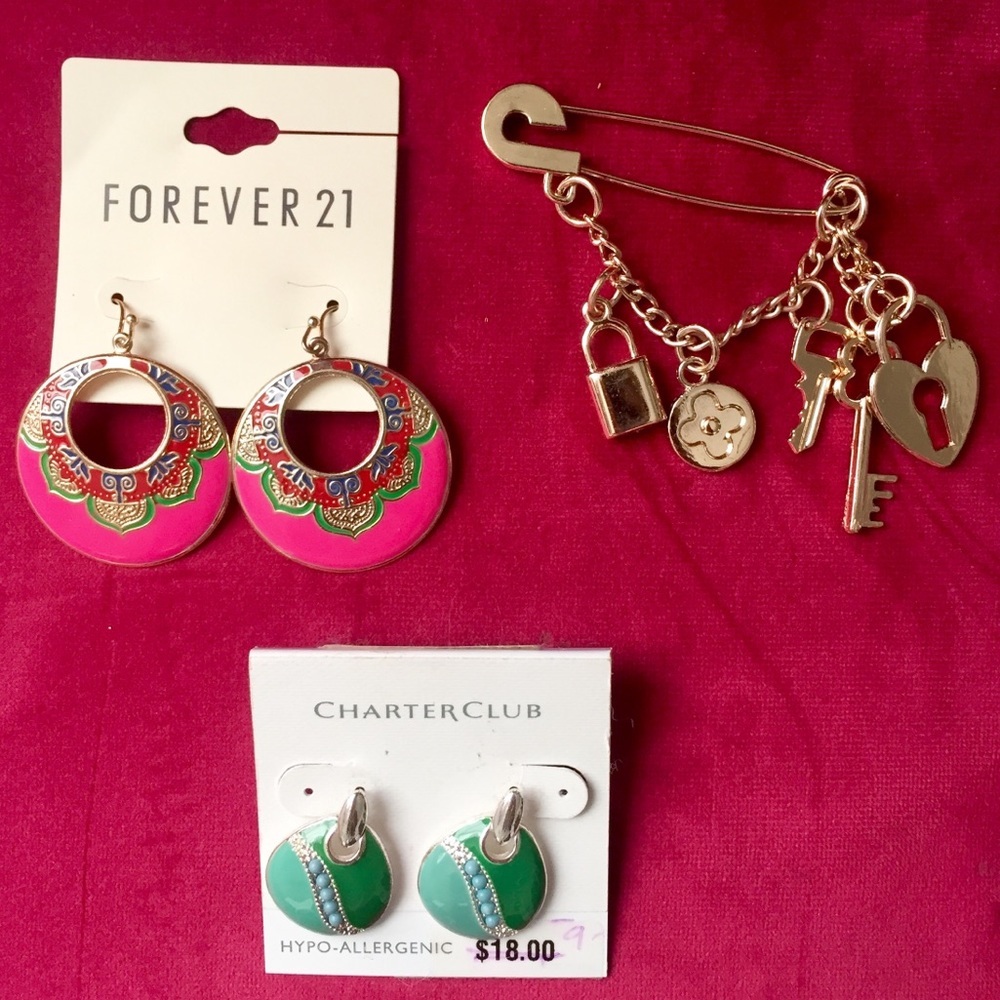 Lot of 2 earrings-Charter Club & F21 + gold pin